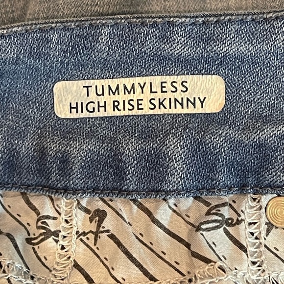 Seven7 High Rise Distressed Skinny Jeans - Size 16 - Picture 7 of 8